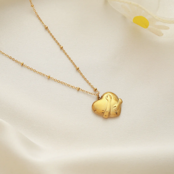 Little Hug Necklace