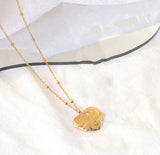 Little Hug Necklace