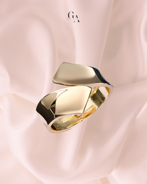 Vault Cuff